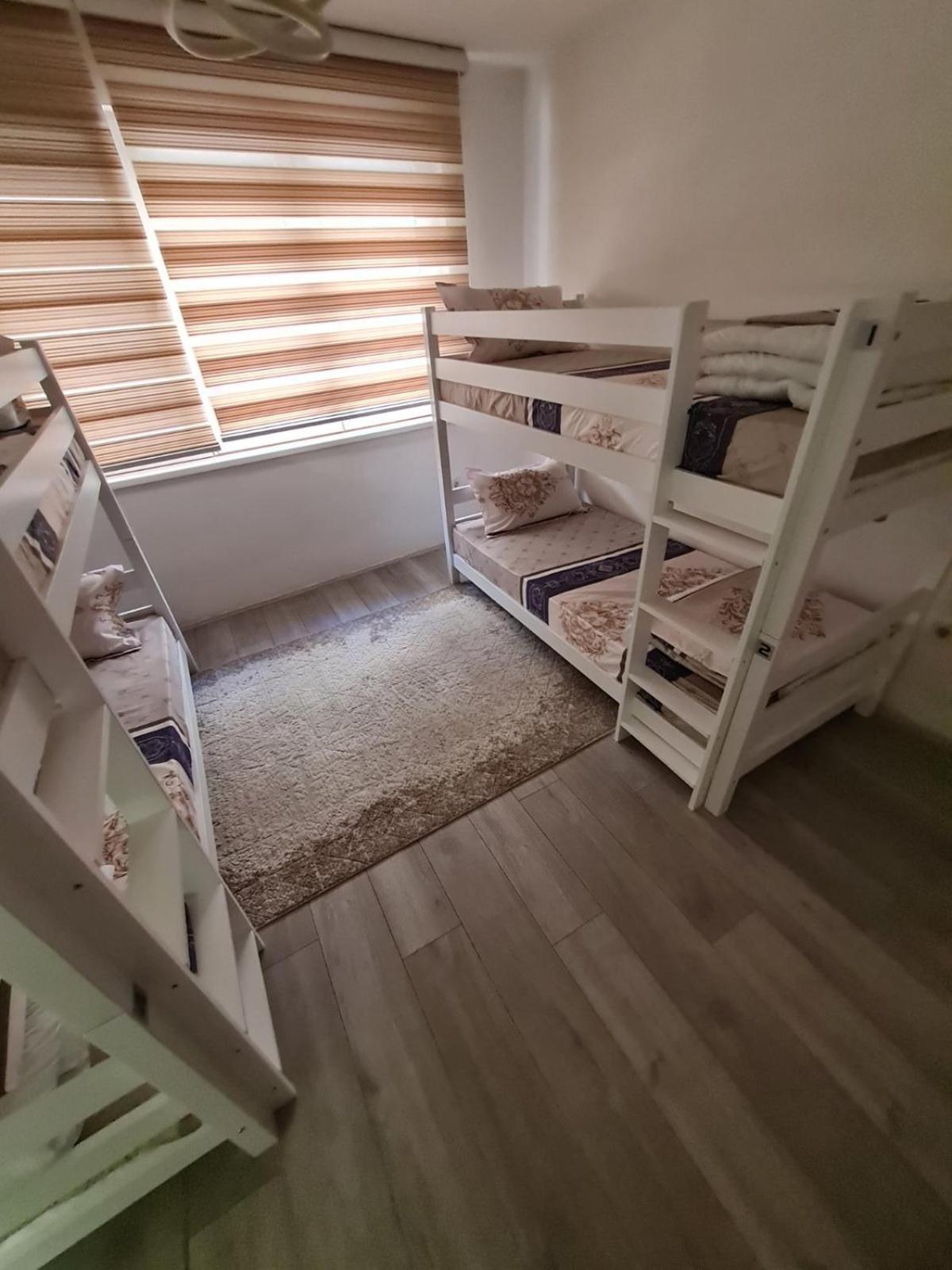Dm Hostel And Apartments Skopje Ngoại thất bức ảnh